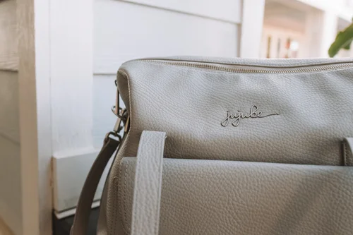 Jujube weekender bag top